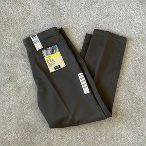 Dockers Flat Front Pro Style Khaki